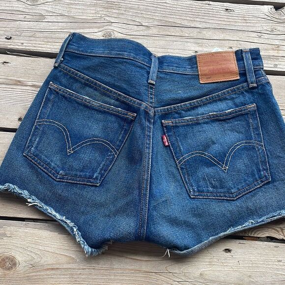 Levi’s from Aritzia cut offs  jean shorts 25 euc - Picture 7 of 7